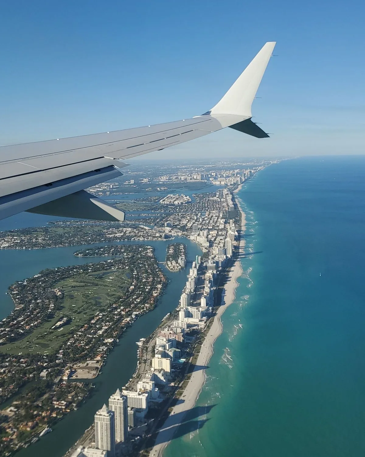Vista aérea de Miami Beach desde el avión